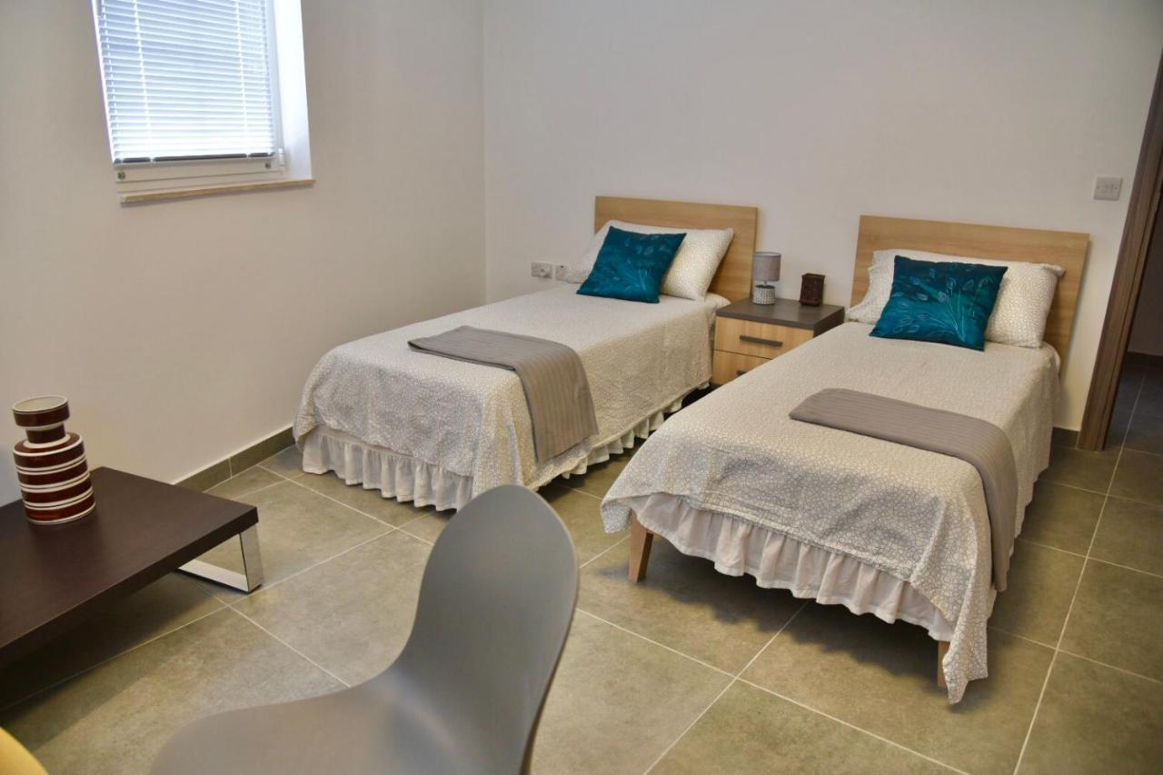 Bright & Modern 2-Bedroom, 4Th Floor Apartment In Gzira, Malta Bagian luar foto