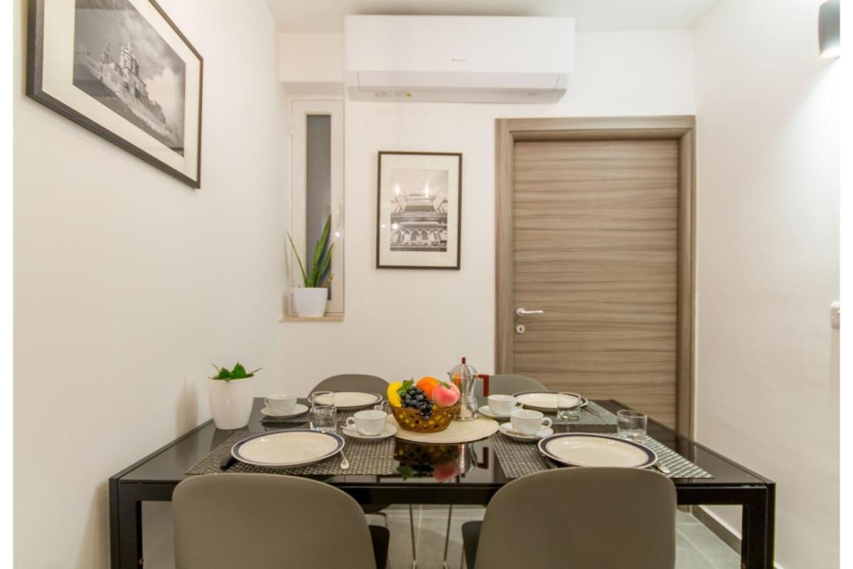 Bright & Modern 2-Bedroom, 4Th Floor Apartment In Gzira, Malta Bagian luar foto